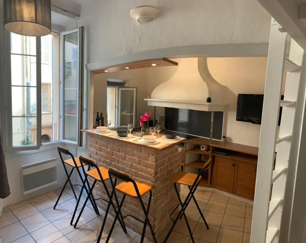 A092-Studio Agreable Avec Mezzanine - Le Suquet Cannes 0*,  Frankrike